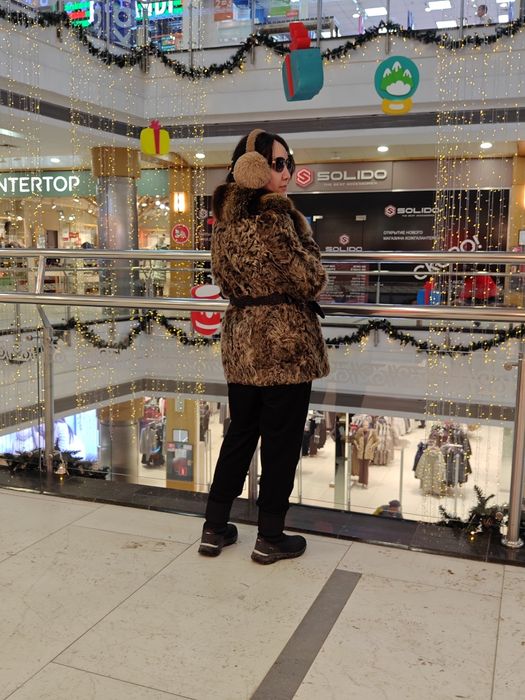 Шуба натуральная каракуля