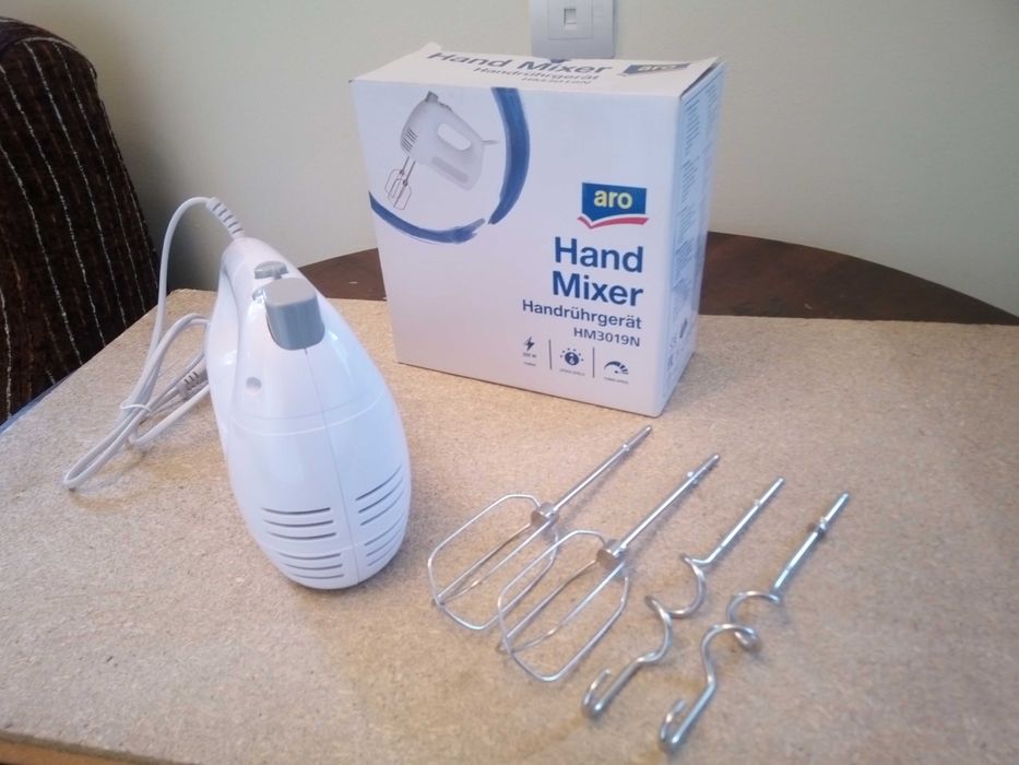 Mixer de mână Aro HM3019N cu accesorii