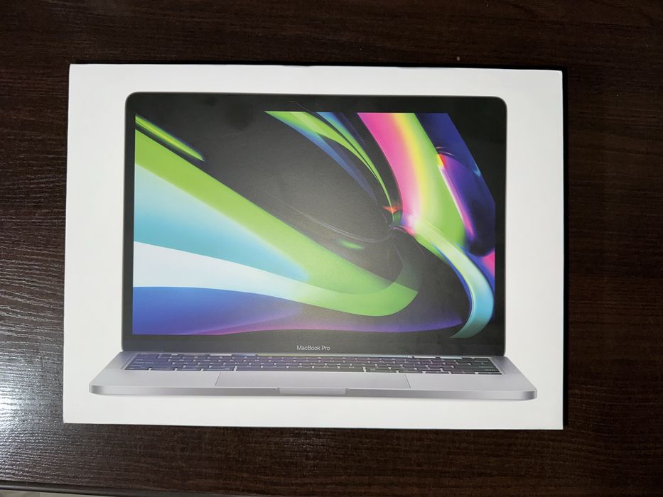 Продам macbook pro m2 8/256gb.