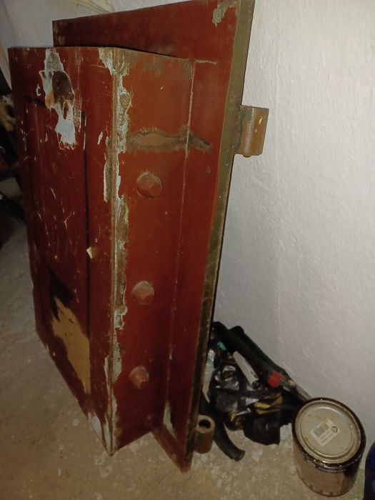 Врата за огнеупорен сейф "Сокеровъ - София - PANZER"