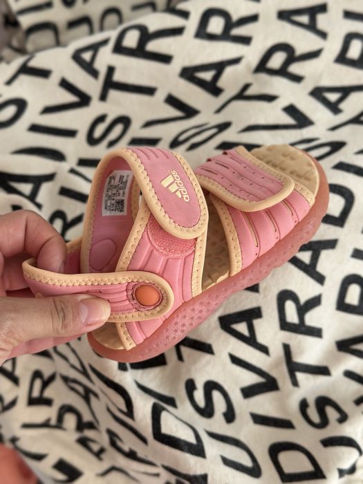 Sandale adidas marime 24