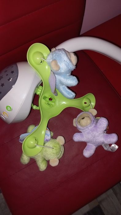 Въртележка за кошара фишър прайс