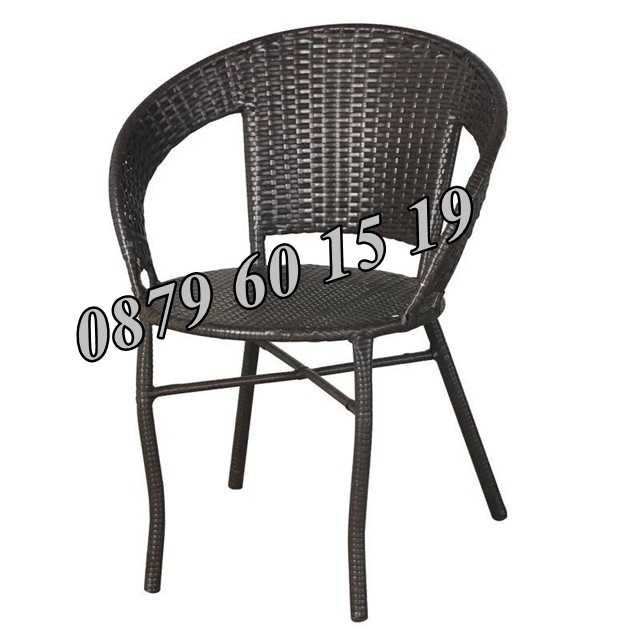 Градински ратанов комплект маса с два стола