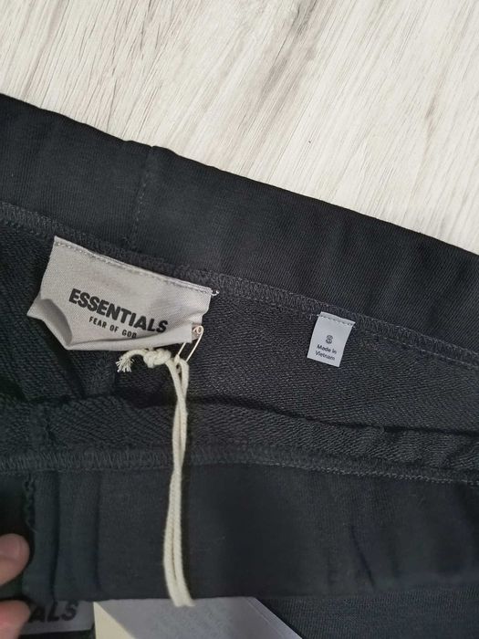 Pantaloni scurti Essentials negri S