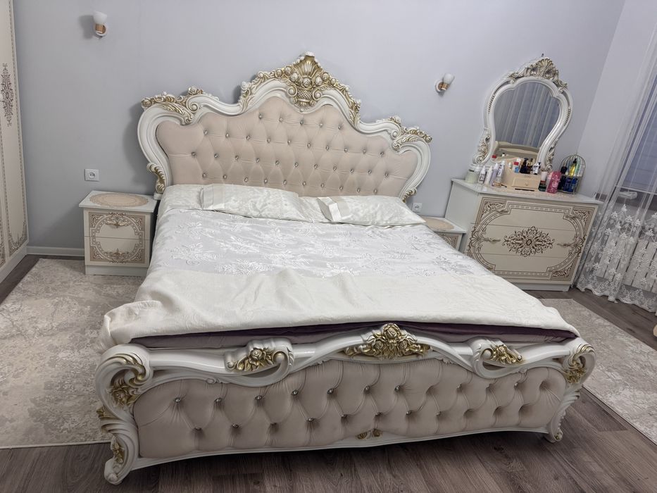 Спальный гарнитур