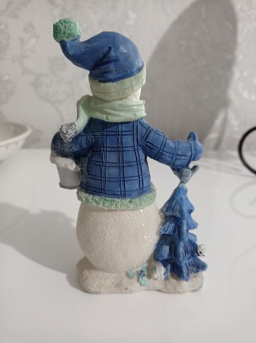 Снеговик статуетка
