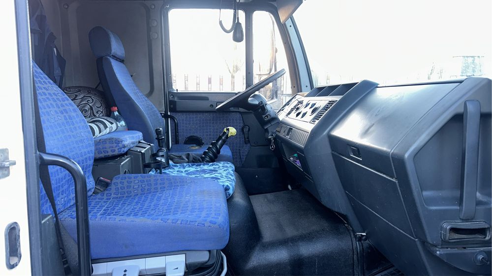 Camion 7,5 tone MAN LE 8220