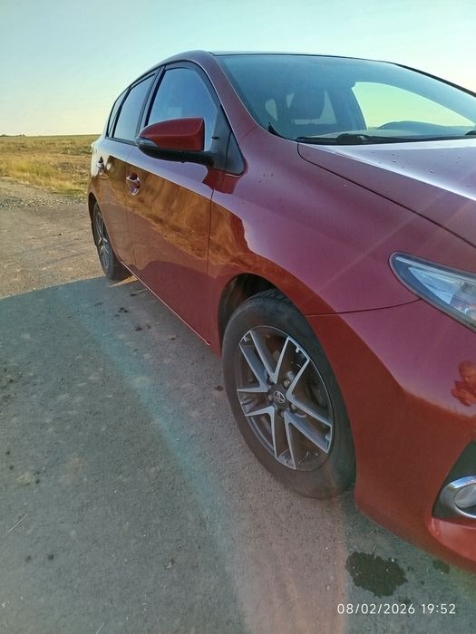 TOYOTA Auris 2014 — imagine 4