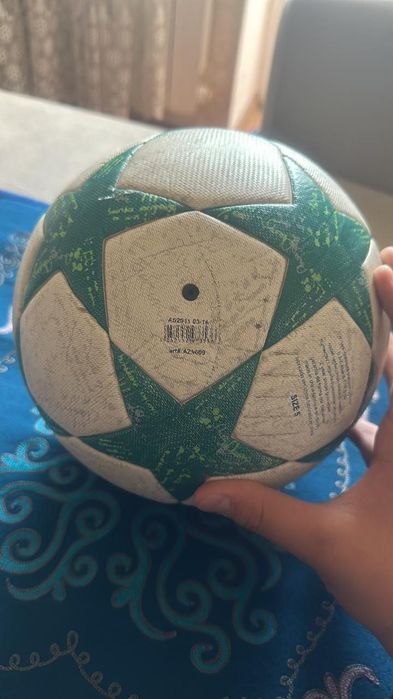 Мячик б/у почти новый