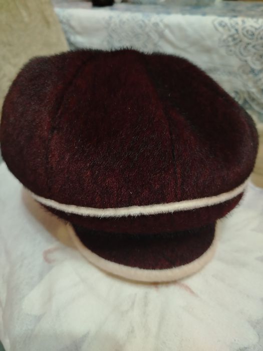Продам красивую тёплую шапочку