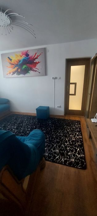 Apartament 3 camere de închiriat