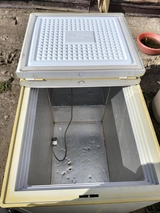 Продам холодильник