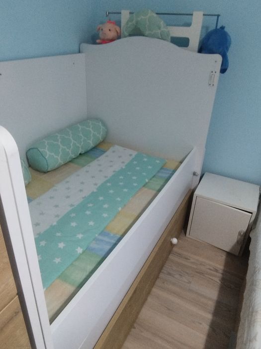 Продавам кошара+подаръци