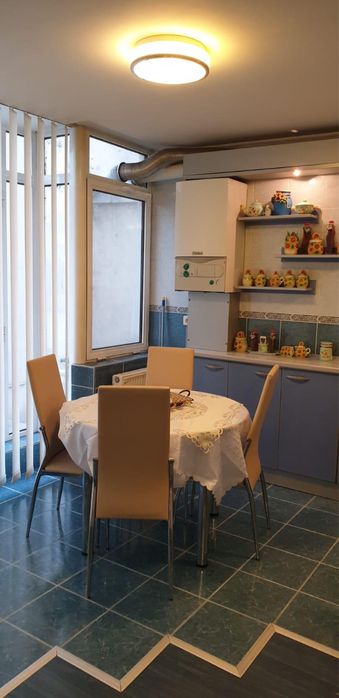 Vand Apartament cu 4 Camere