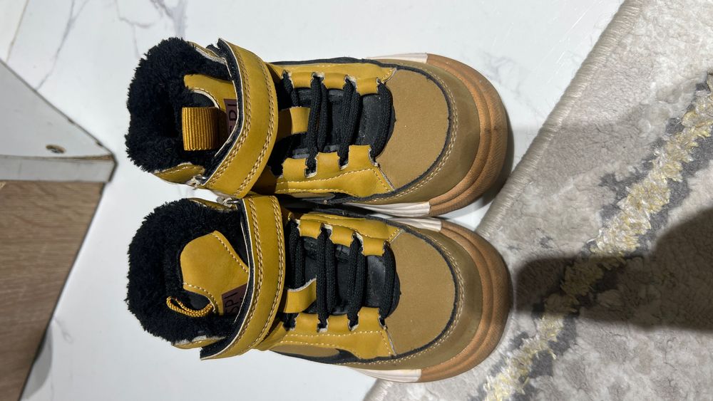 Детские зимние ботинки