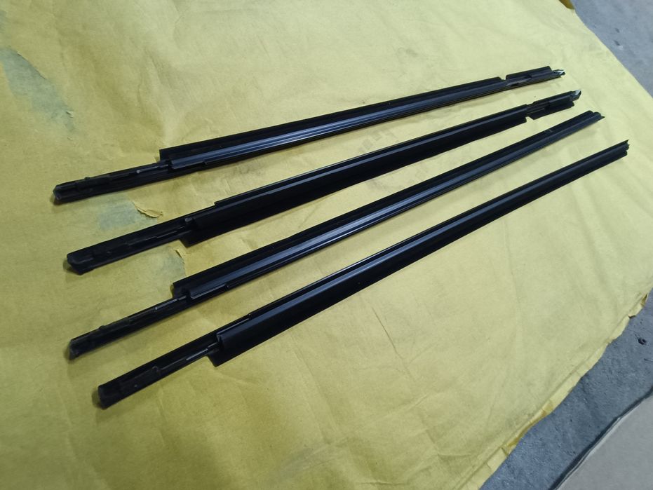 Молдинг двери уплотнитель стекла Prado 120