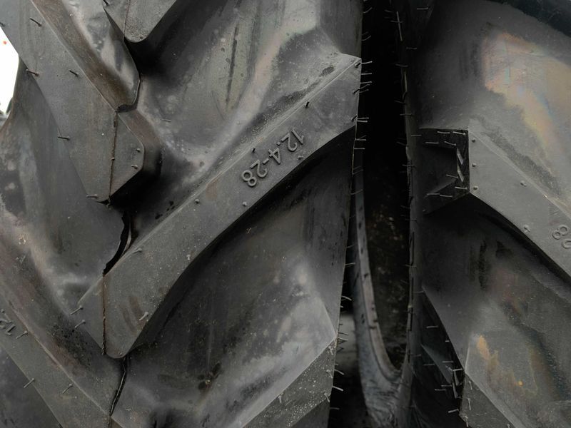 Cauciucuri diagonale 12.4-28, GALAXY 8 pliuri, anvelope tractor spate