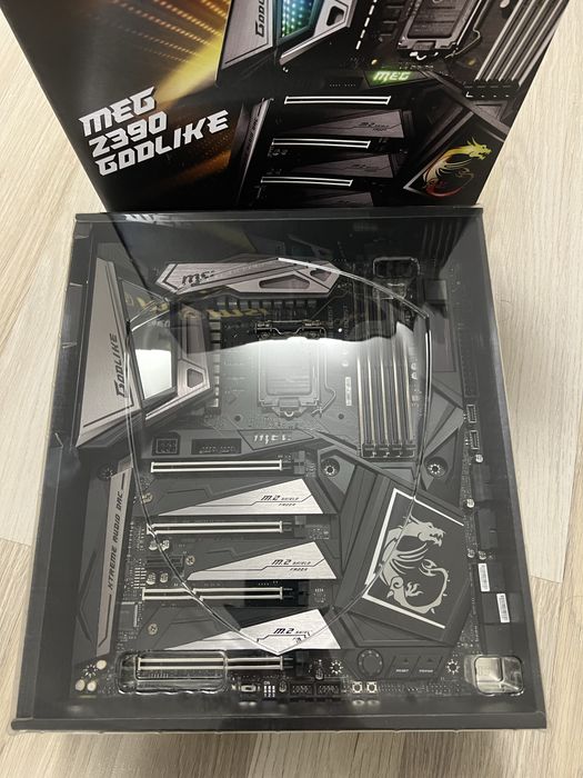 Placa de baza MSI Z390 GodLike