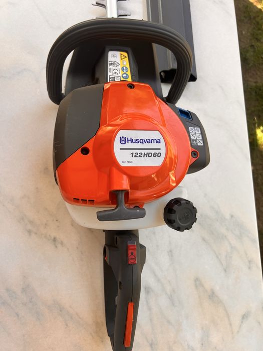 Mașină de tuns gard viu Husqvarna 122HD60