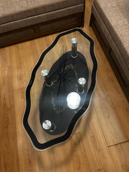 Стъклена масичка