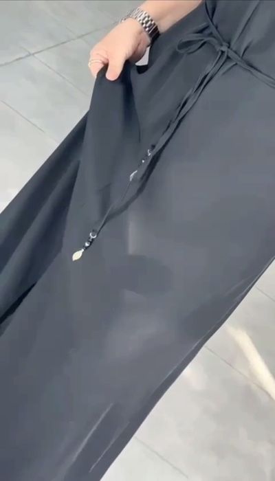 Чёрное шифоновое платье