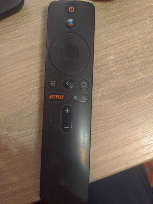 Xiaomi mi box cu telecomanda
