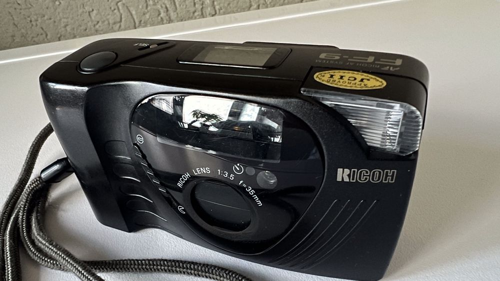 Aparat foto Ricoh FF-9 film de 35 mm, negru