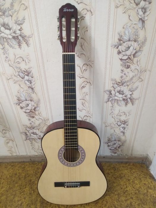 Продам Гитару, 6 струн, акустика