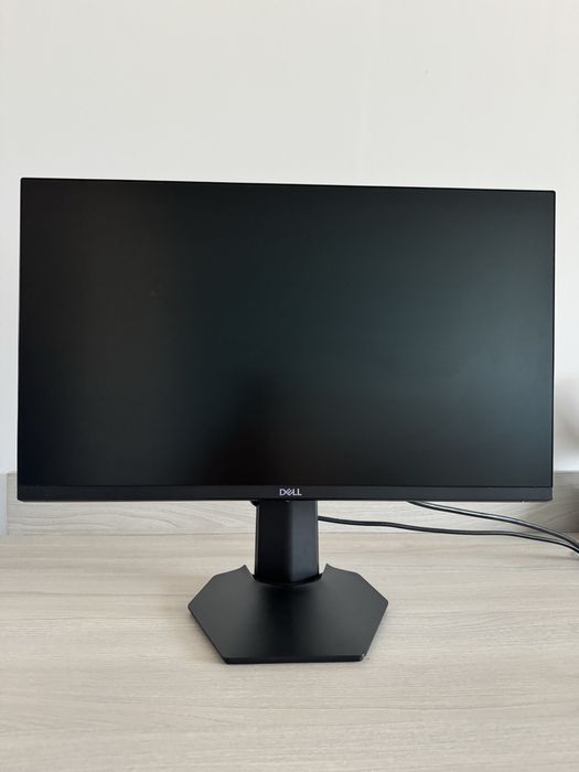 Unitate ( PC ) + Monitor