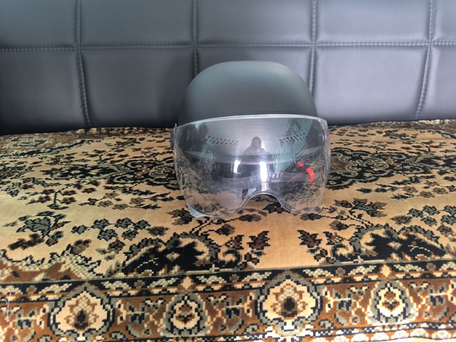 Мото шлем  черный простой