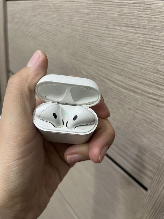 Airpods оригинал. Состояние 6/10