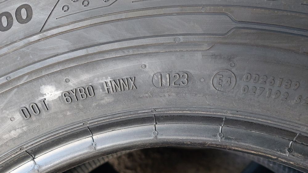Нови гуми за Бус 235/65/16 C Continental ContiVanContact 200 4 броя