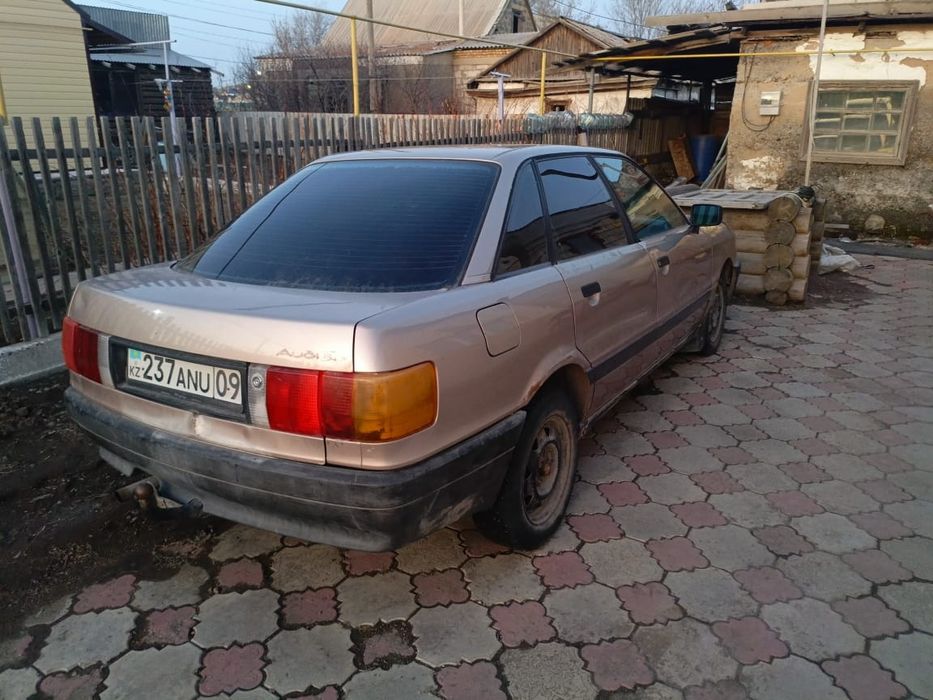 Продам машину audi 80