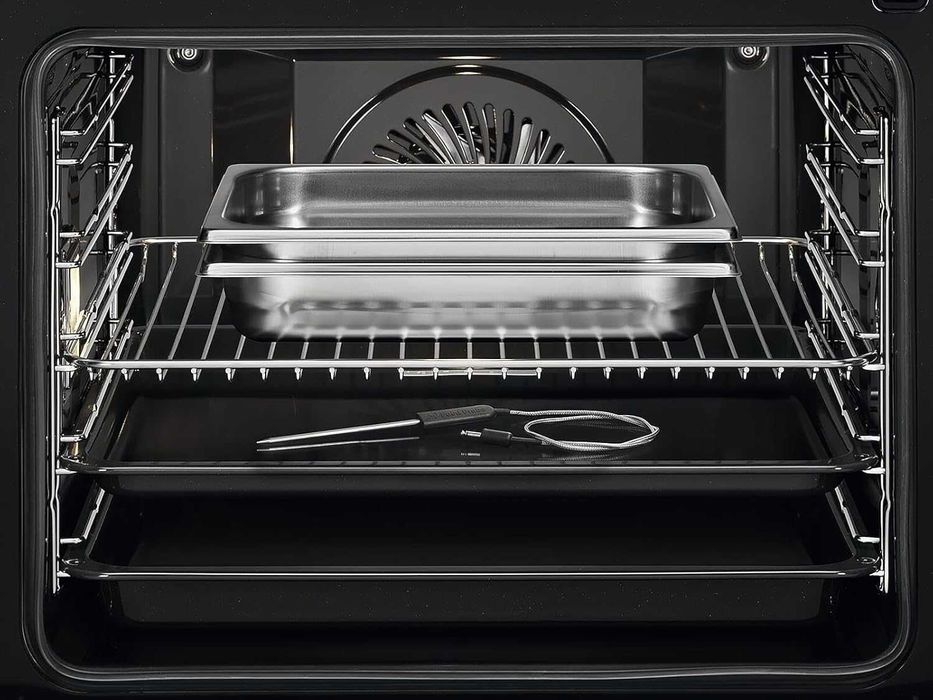 Nou Cuptor Electric AEG BSK782280B 70l Import Germania Garantie AEG214