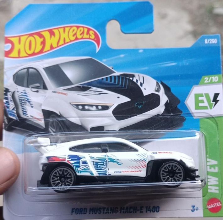 Продам hot wheels, хот вилс, хотвилс запак.