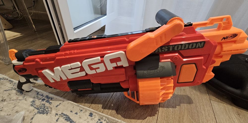 Продается б/у бластер Nerf Mega Mastodon