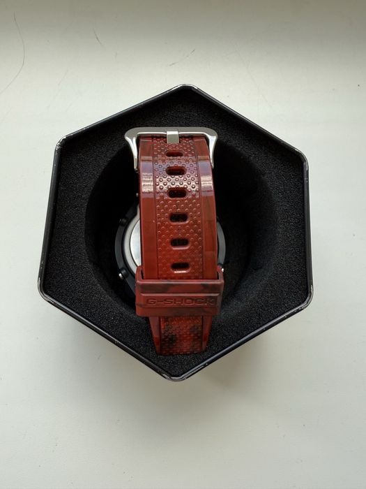 Casio G-Schok. Титан GST 210m.