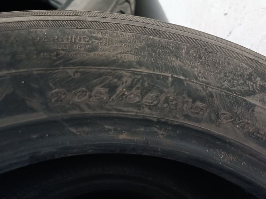 Продам летнию резину Максим.