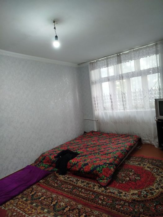 Chirchiq shaxri xokimyat orqasida uy ijaraga beriladi 1 xona