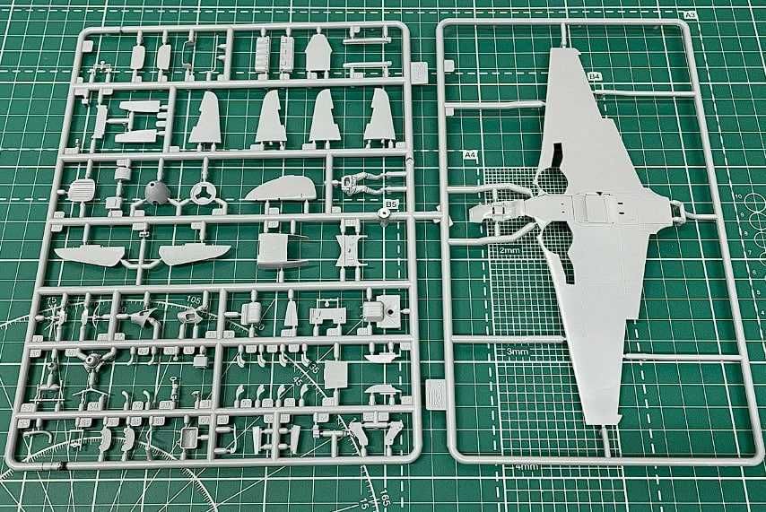 Сборная модель самолета Як-9К (ICM, 1/48)