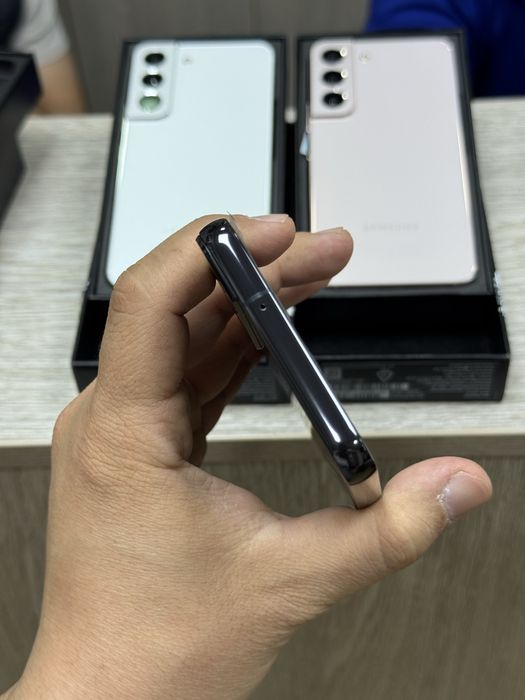 Samsung s22 Plus new