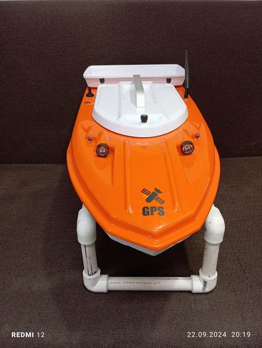 Карповый кораблик