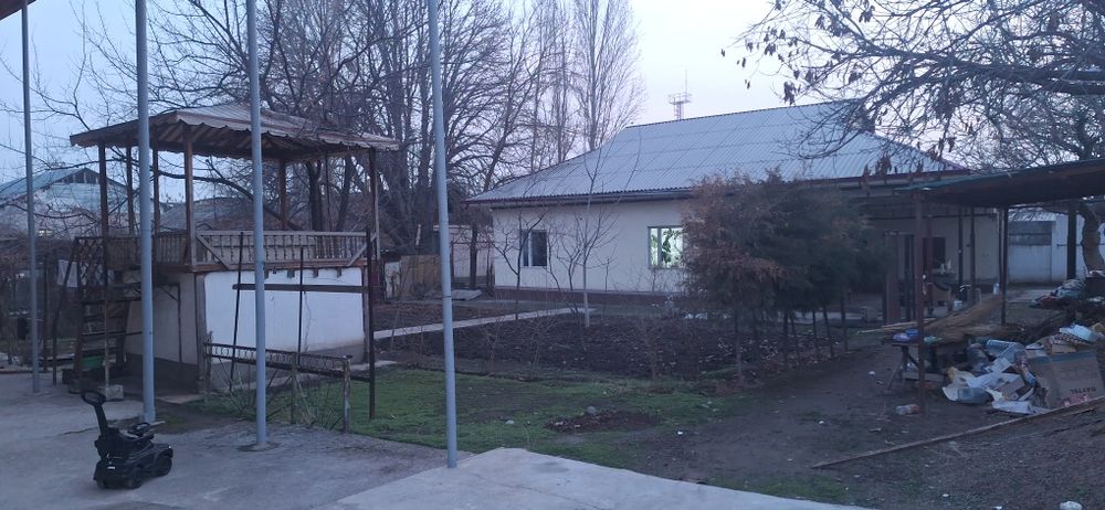 Bardanko'l roxat postidan 400 metr kirganda hovli sotiladi