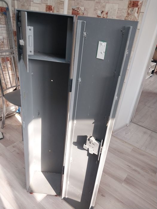 Сейф металический