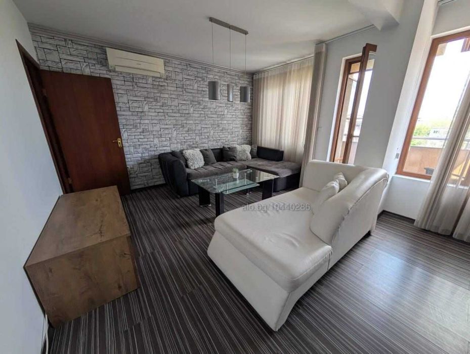 Дава се под наем Тристаен апартамент в Пловдив, Център - 90 кв.м за 612 € - Снимка #3