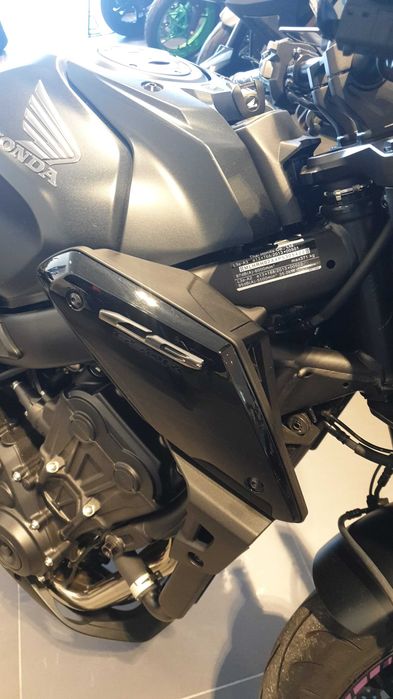 Honda CB650R Black Edition înmatriculată - import Italia - garanție