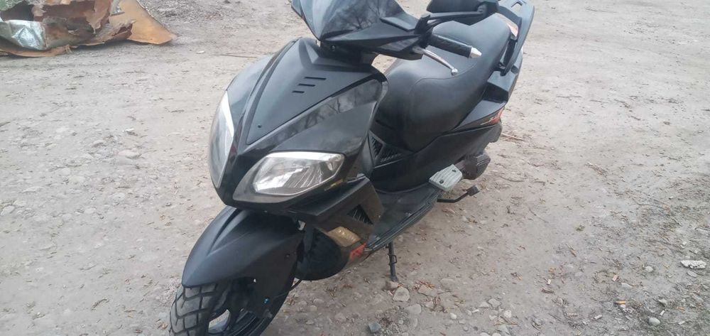 продам максискутер 179сс на номерах
