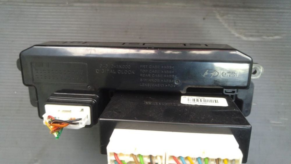display cu butoane avarii si blocare usi  hyundai ix20 dupa 2011 94510-1k000
