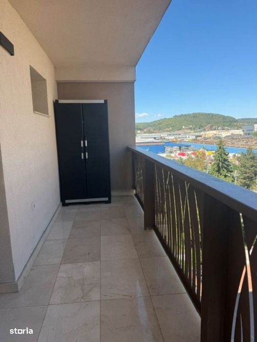 Apartament zona Isu , 3 camere !