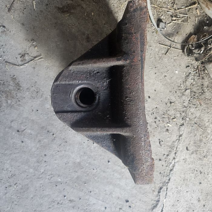 Запчасти от трактора Buhler
